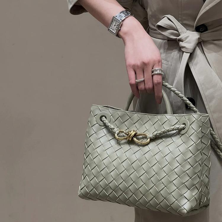 New metal rope buckle woven bag shoulder messenger bag large capacity fashion
