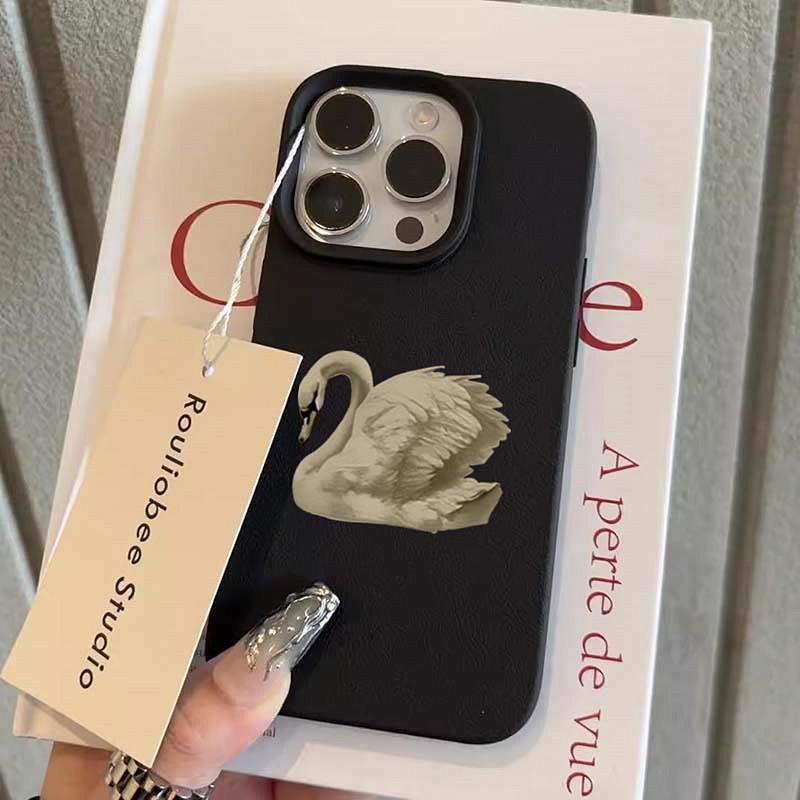 Phone Case For iPhone 16 15 Pro Max 14 13 12 11 Pro Max 16 Plus XS XR X 16e Elegant White Swan Design Soft Cute Shockproof Cover