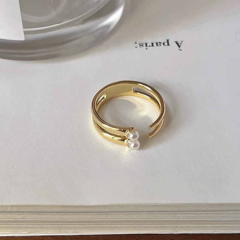 French Adjustable Elegant Style Ring For Women With Unique Geometric Design In Copper Material