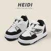 Children's Sneakers2026Spring and autumn boys' casual sneakers, new high-top girls' white shoes, soft-soled baby shoes