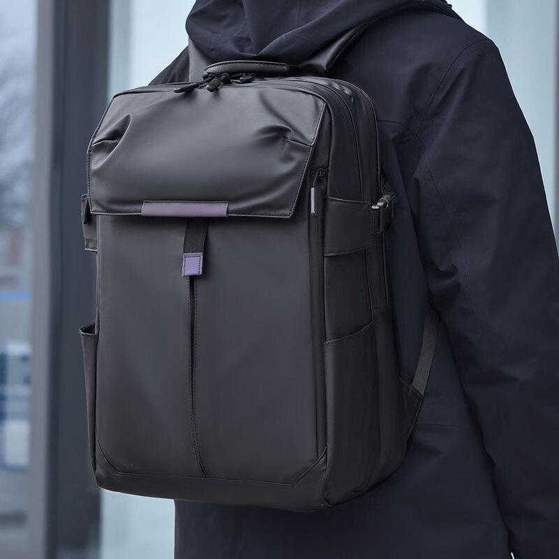 

Lightweight Multi-functional Laptop Backpack