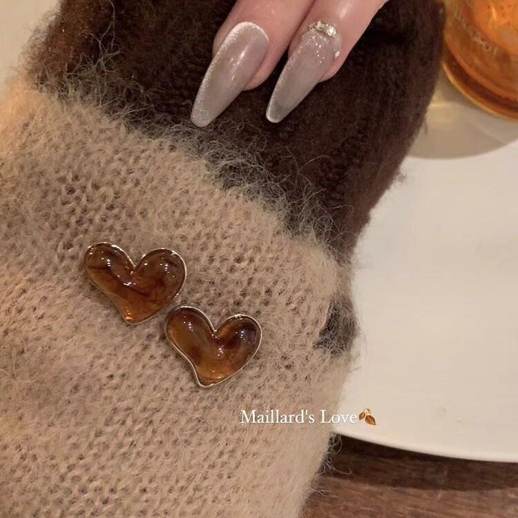 

Серьги-пусеты в форме сердца Klee из кленового сахара для женщин - Модный осенне-зимний стиль 2025 года