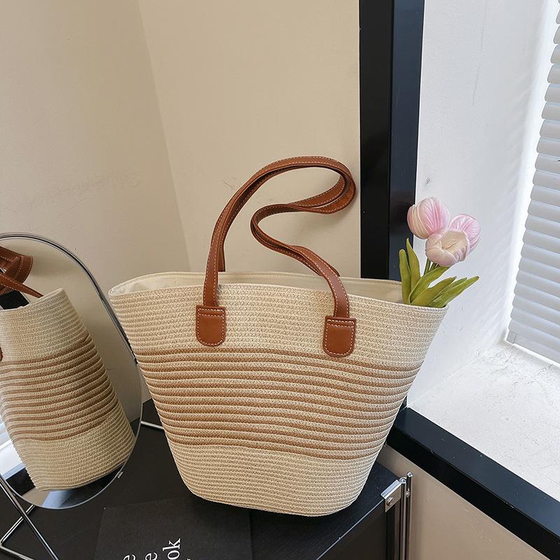 

Large capacity woven bag women s new fashion shoulder bag high-end casual tote bag