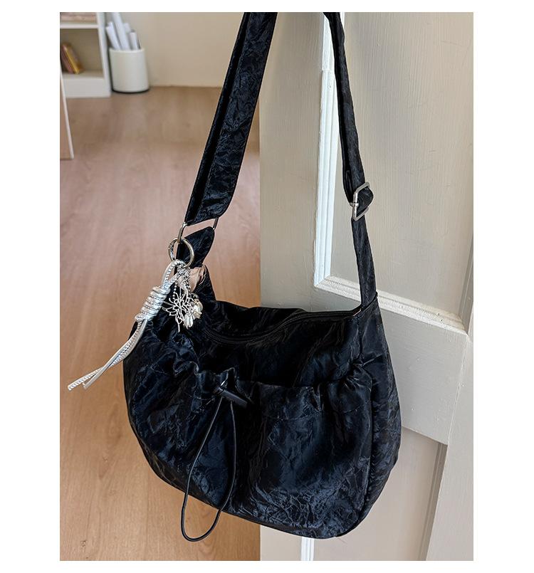 

Premium Tote Bag Women s 2025 New Summer Trendy Fashion Casual Shoulder Bag Large Capacity Messenger Bag Commuter Bag