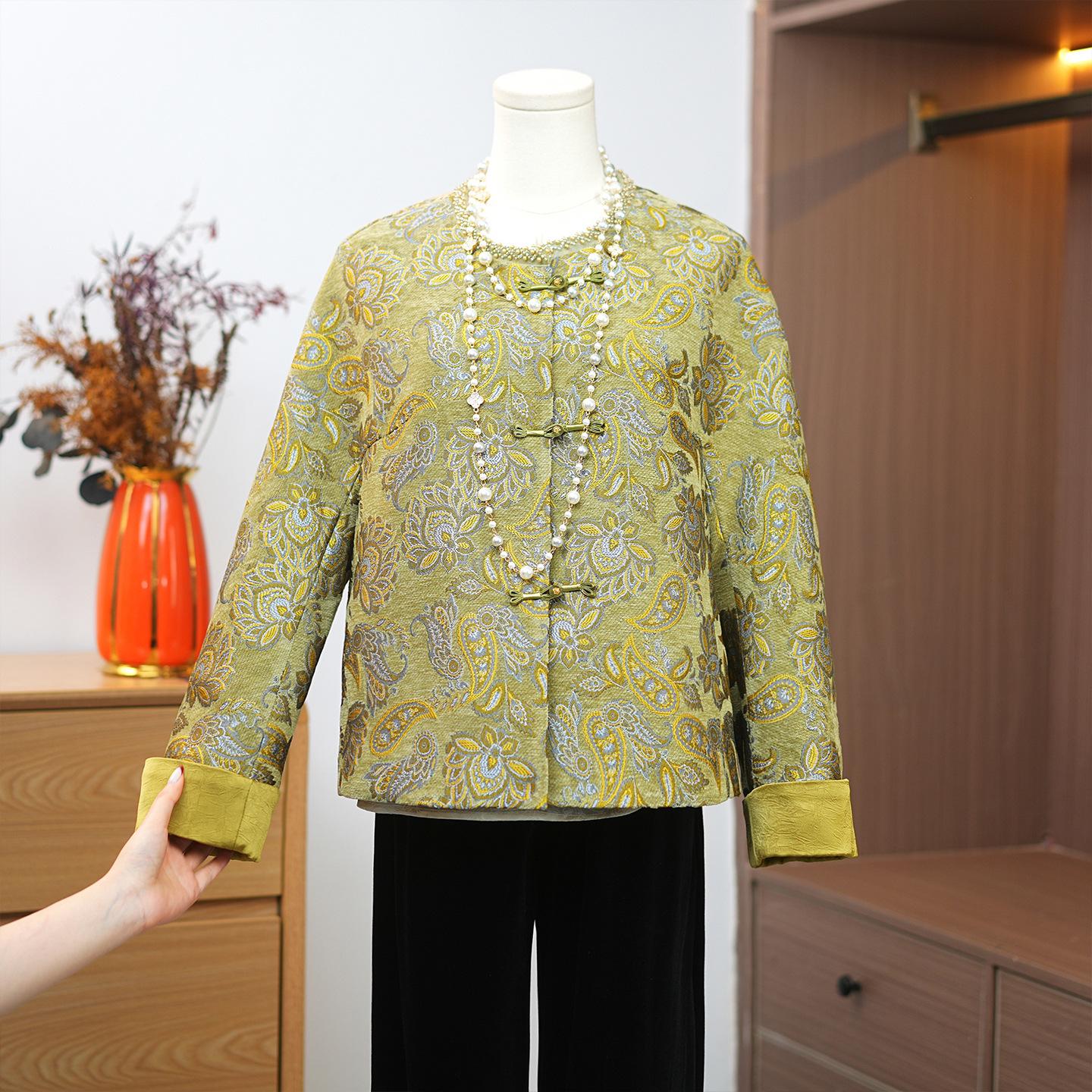 

2026 Elegant Floral Embroidered Retro Jacket for Middle-Aged Women 2XL (Recommended 70-80 kg)