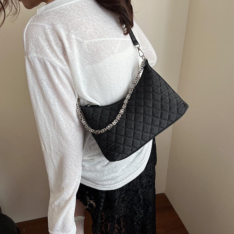 Denim Underarm Bag Women's 2025 New Trend Rhombus Embroidery Thread Chain Single Shoulder Oblique Span Bag Commuter Bag