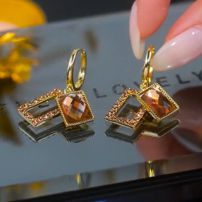 New Exquisite Geometric Brown Zircon Earrings for Women Fashionable Personalized Daily Accessories Party Jewelry Birthday Gifts