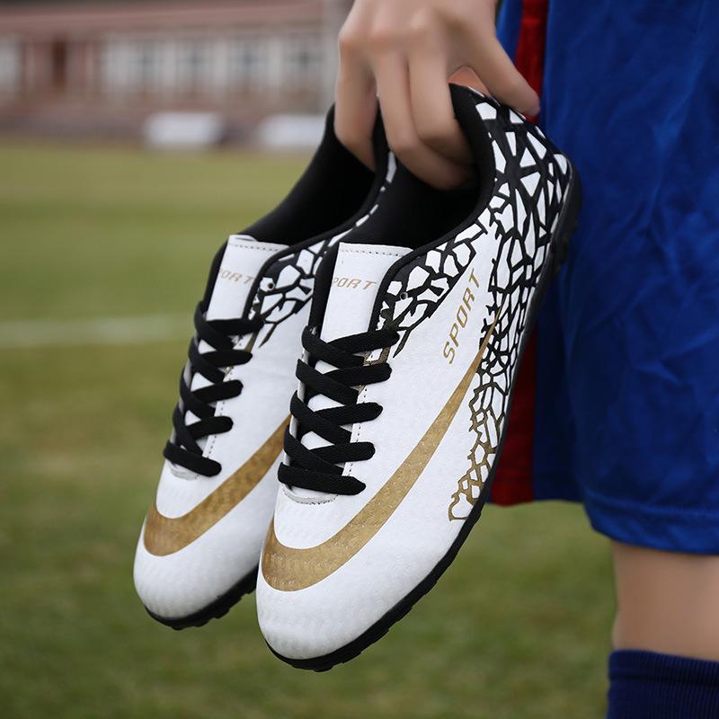 Foreign trade men's and women's football shoes sports football shoes long nails broken nails football game training shoes wear-resistant