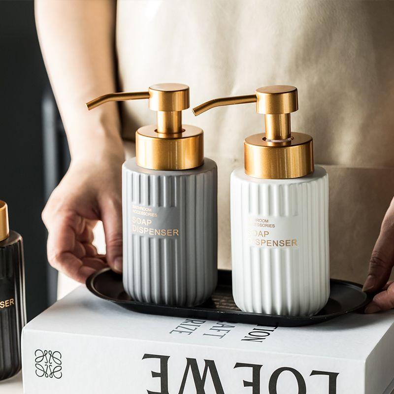 Creative Hotel Bathroom Portable Lotion Bottle Foaming Pressed Shampoo Bottle Gold Striped Soap Dispenser Bathroom Accessories
