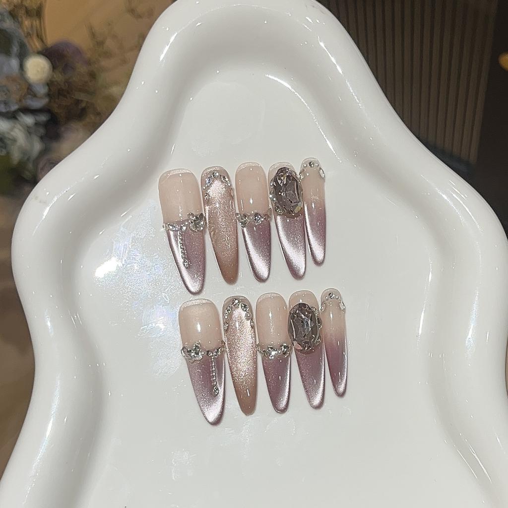 Ice-transparent Purple Grape Pure Handmade Atmosphere and Temperament Show Whiteness and Flash Side Light Cat Eye K9 Wearable Armor