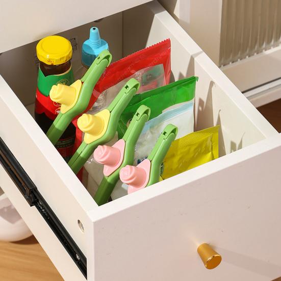 Magnetic Tulip Storage Box Refrigerator Magnets Wall-Mounted Organizer with Clip Bags No-Drilling Kitchen Rack Holder for Spices Utensils Space-Saving