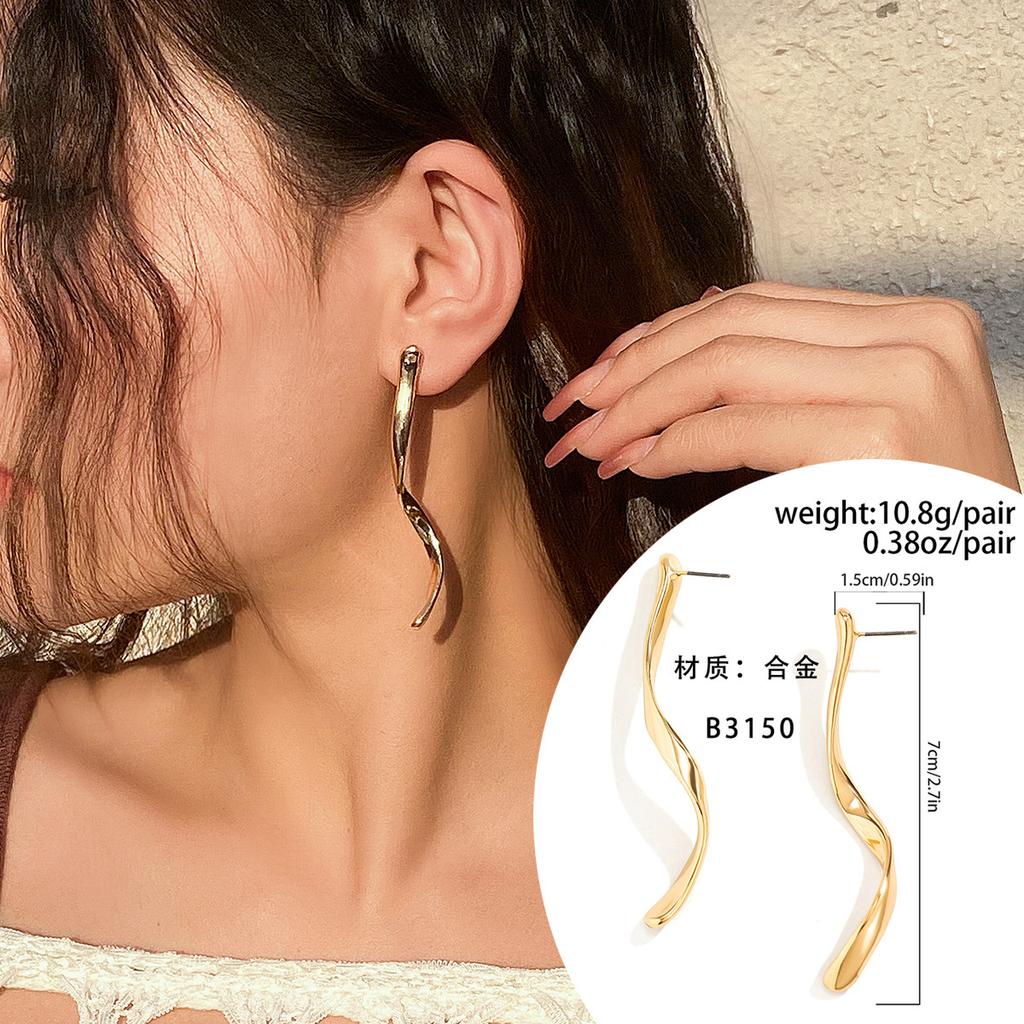 Design Sense Irregular Twisted Earrings Earrings Women'S Geometry Cold Wind Metal Liquid Stud Earrings