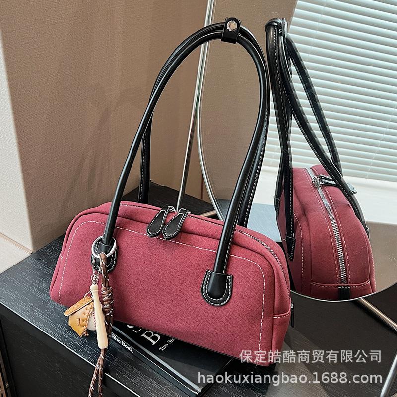 Niche retro underarm bag women's 2025 new autumn shoulder bag large capacity commuter Boston pillow bag
