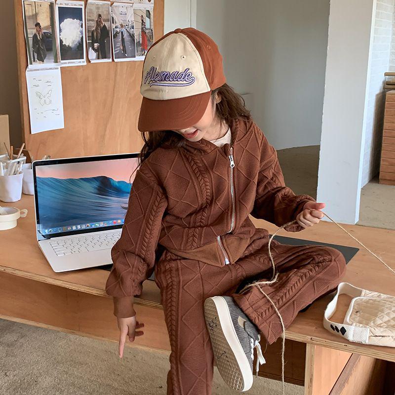 Korean Autumn Outfit Set: Girls' 2025 Hooded Jacket & Flare Pants – Trendy Two-Piece for Medium To Older Children.