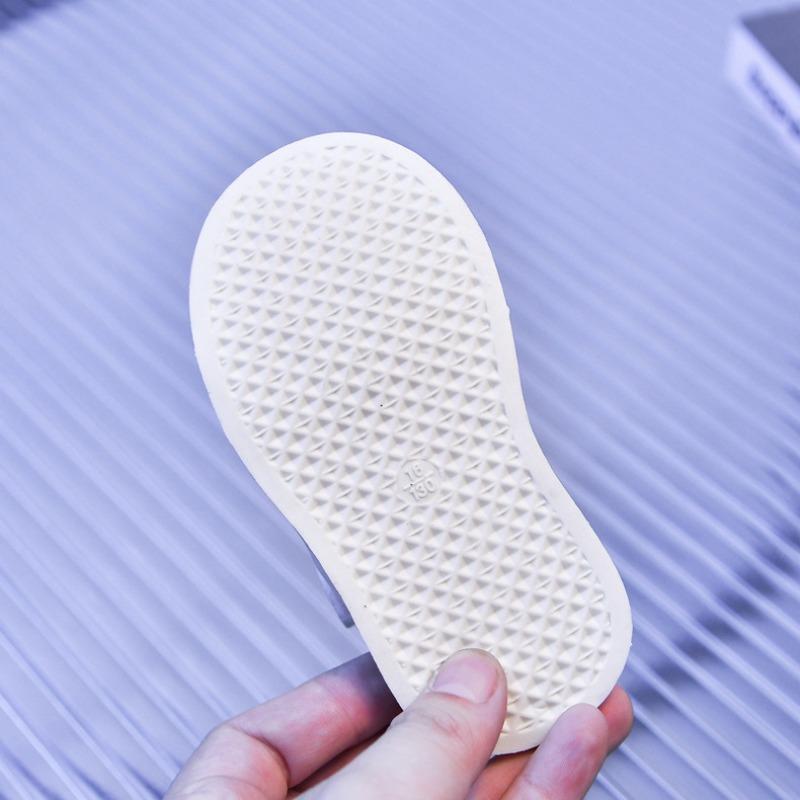 Girls Sandals New Summer Closed-Toe Kids Lightweight Sandals Breathable Soft Sole Sports Shoes