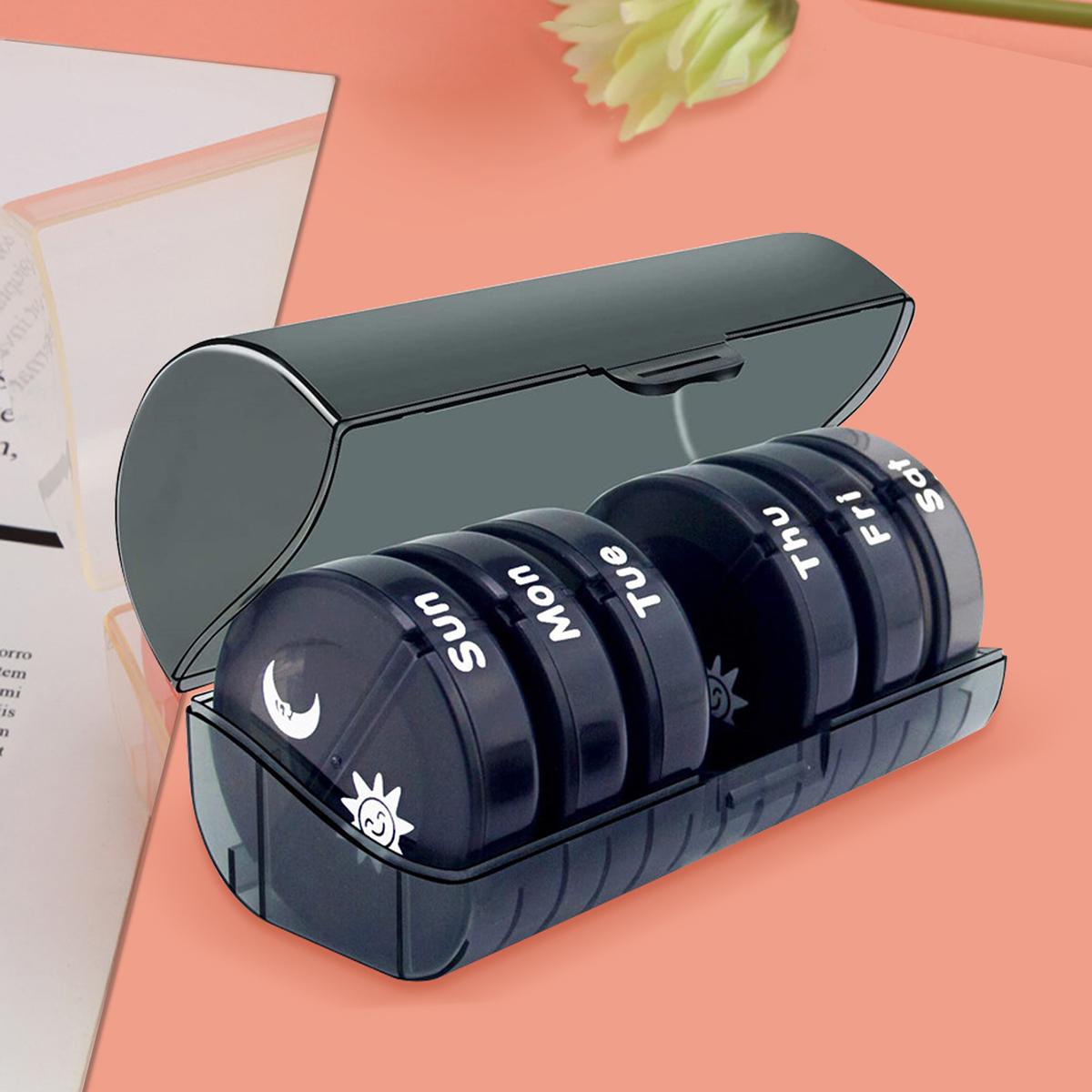 

1 шт. Круглая мини дорожная влагозащищенная 14-ячеечная таблетница, портативная разделенная пластиковая таблетница на одну неделю, утро и вечер чёрный