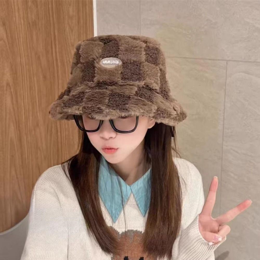Faux Fur Women Bucket Hat Plaid Checkered Checkered Basin Hat Lamb Wool Fisherman's Hat  Travel