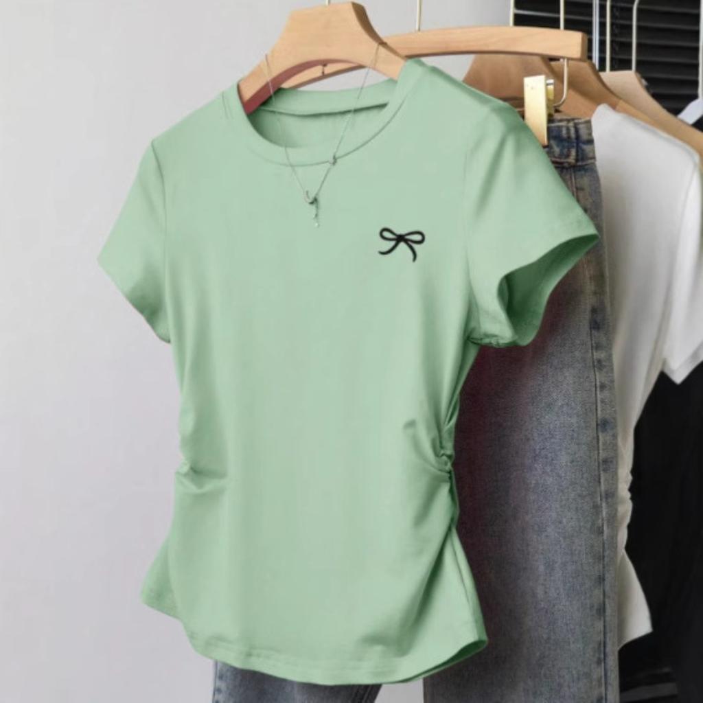 Nueva Camiseta de Verano de Manga Corta con Hombro Descubierto, Versátil Versión Coreana Ajustada Talla Grande Top Ligeramente Gordito con Ceñido a la Cintura y Efecto Adelgazante