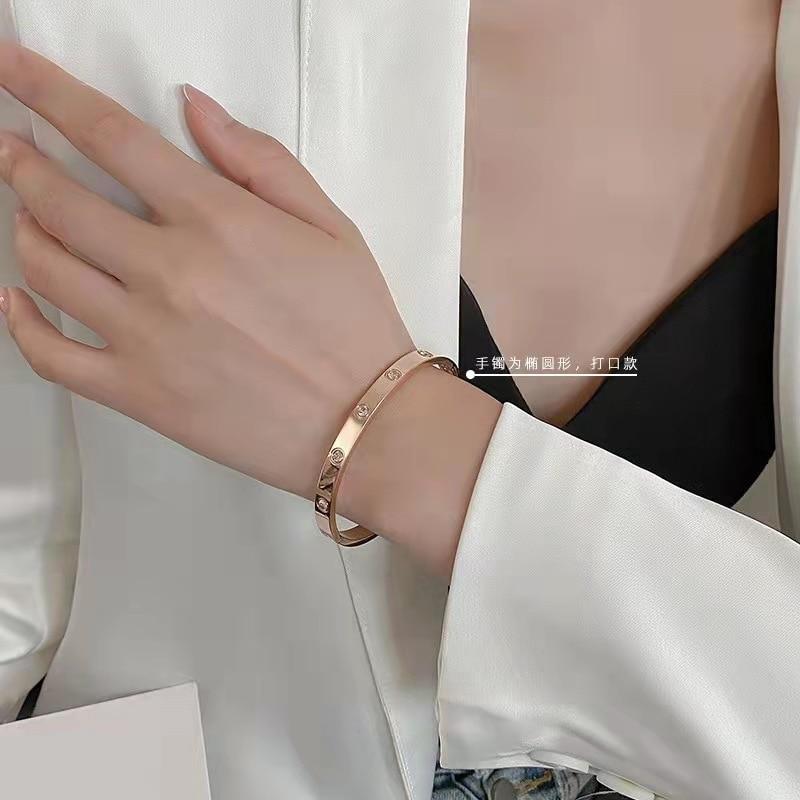 1PCS Rose Gold-color Bracelet Women Ladies Light Luxury Style Oval Diamonds Glossy Individual Bag Decoration