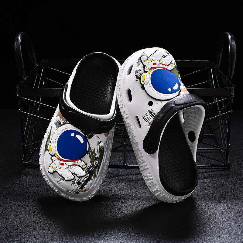 

Breathable And Comfortable Kids Summer Beach Sandals Lightweight Slip Resistant Eva Clogs For Ages All Black White,24