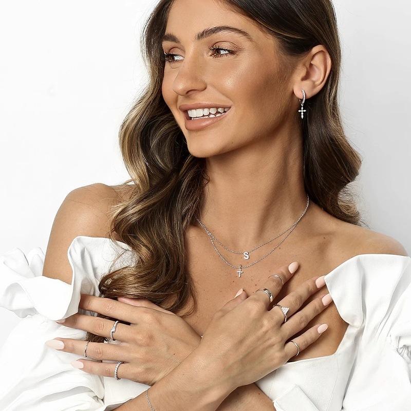 Neue Kreuzkette, einfaches Nischen-Design, mit Diamanten besetzte Schlüsselbein-Kette