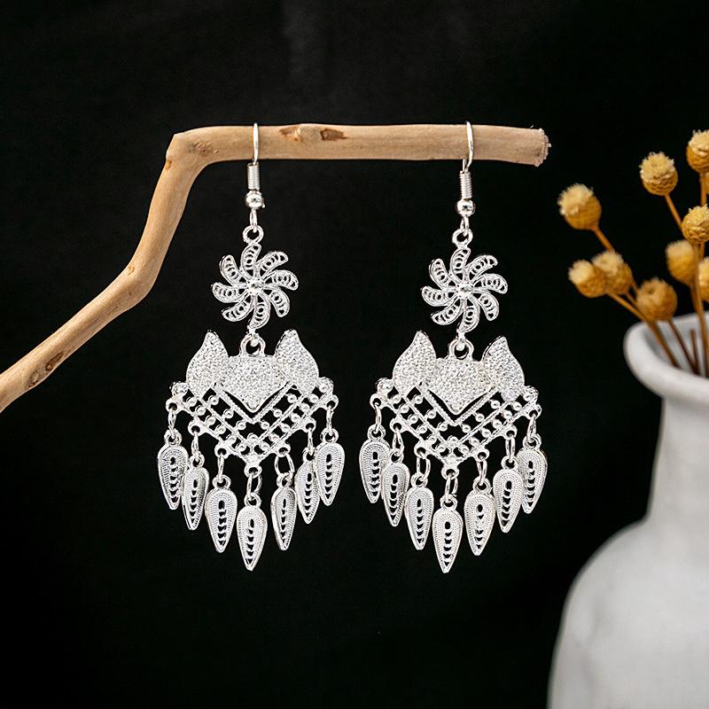 Vintage Miao Silver Minority Wind Earrings Personalized Bohemian Style Flower Long Fringed Earrings