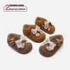 Nova chegada: Sapatos de Caminhada Macios para Bebê com Decoração de Boneca e Laço - Elegantes Sapatos Birkenstock de Princesa para Meninas