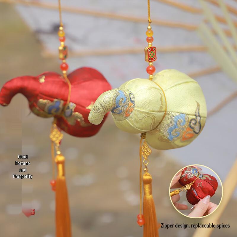 

Chinese Gourd Sachet Hanging Ornament