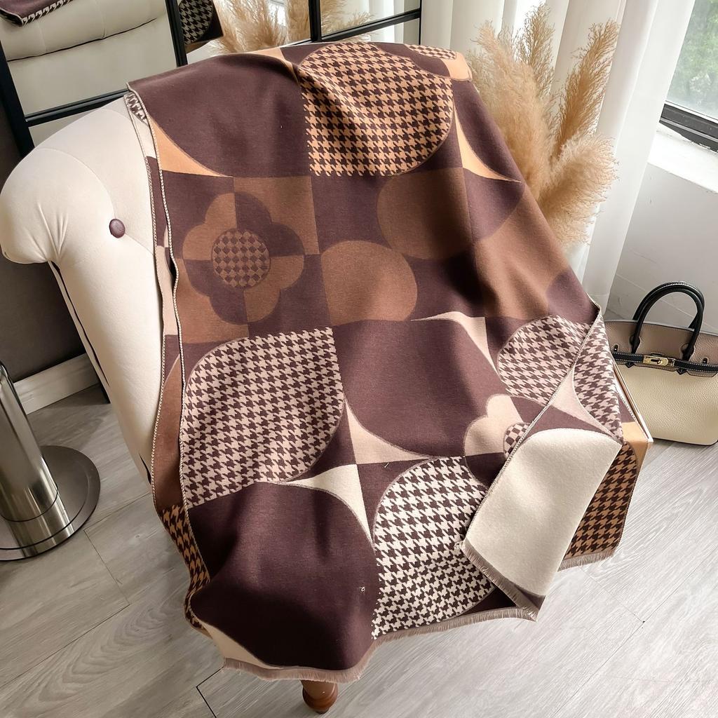 Korean Version Of Bird Grid Geometric Shape Splicing Flower Fashion Versatile Commuting Imitation Cashmere Warm Women'S Scarf