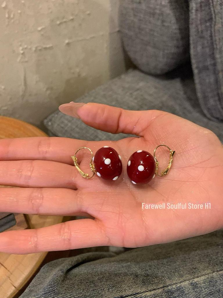 2024 Exquisite High-End Retro Silver Needle Red Heart Flower Earrings for Women