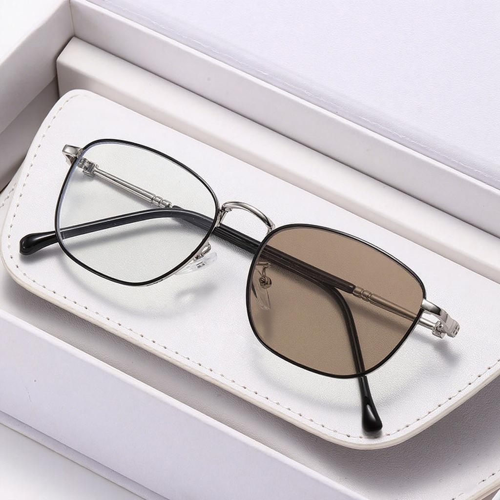 New Trend Pochromic Reading Glasses Women and Men Ultralight  Metal Frame Anti Blue Light Color Changing Far Sighted Glasses