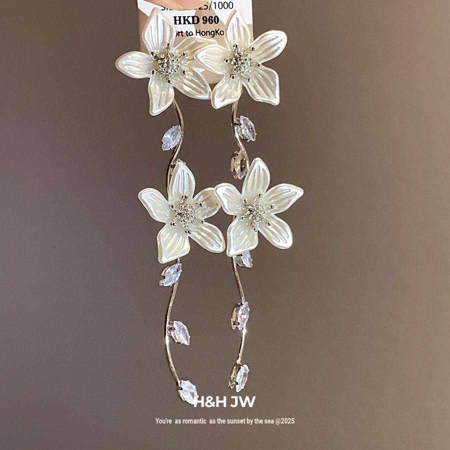 Silver needle zircon pearl flower fringed earrings holiday style fresh and sweet stud earrings light luxury high-end earrings