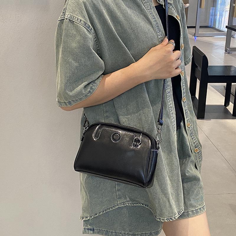 Women's 2025 Light Luxury Leather Shoulder Bag - Oil Wax, Multi-layer, Versatile, Commuter Crossbody Square Design.