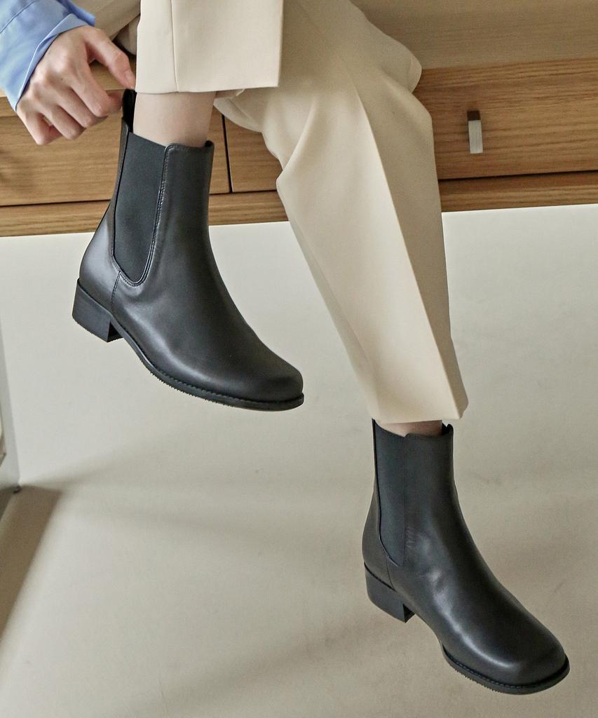 Ashgray Studios 1781 Root Chelsea Boots