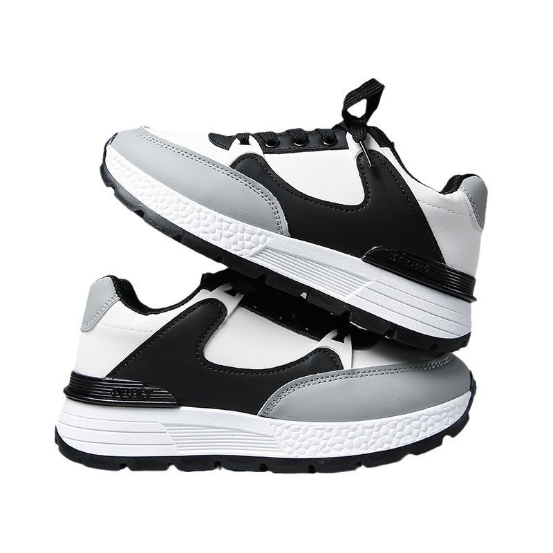 Showing feet little dad shoes women's 2025 spring and summer new Internet celebrity platform heightening versatile casual sports Forrest Gump shoes