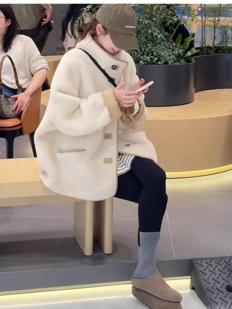 Women's Lambswool Stand Collar Coat, Loose Fit, Fur Integrated, Petite 2025, New Warm Winter Style