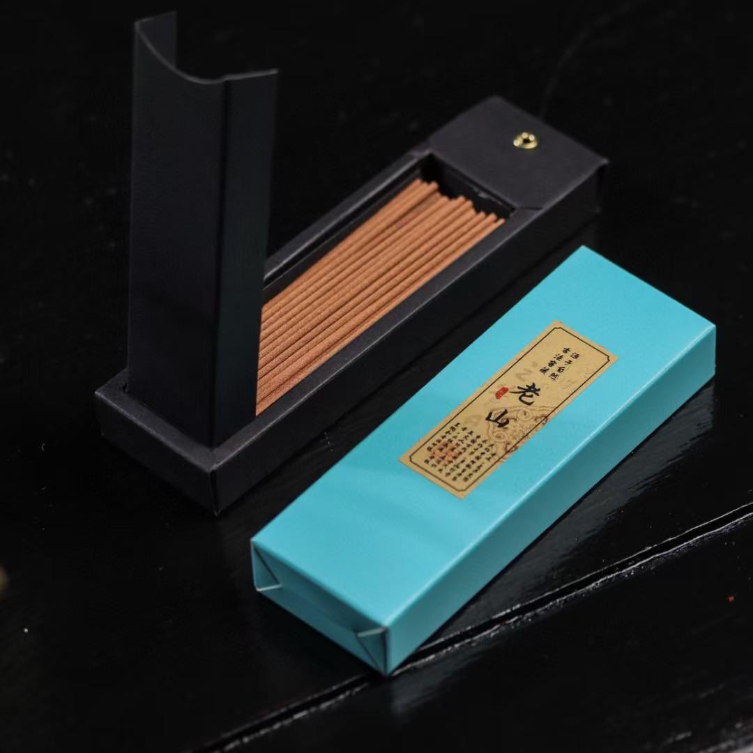 

Indian Mountain Sandalwood & Nha Trang Agarwood Incense Sticks - Deodorizing, Long-Lasting Fragrance, Health-Promoting.