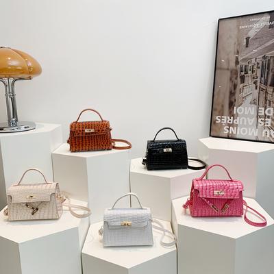 Spring and Summer New Style Commuting Fashionable High-value Solid Color Simple Handbag Single Shoulder Crossbody Small Square Bag
