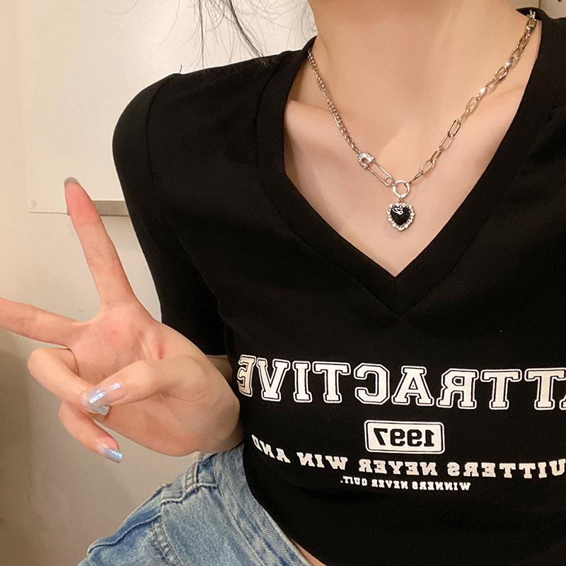 New black love pin necklace women's splicing accessories light luxury niche design clavicle chain