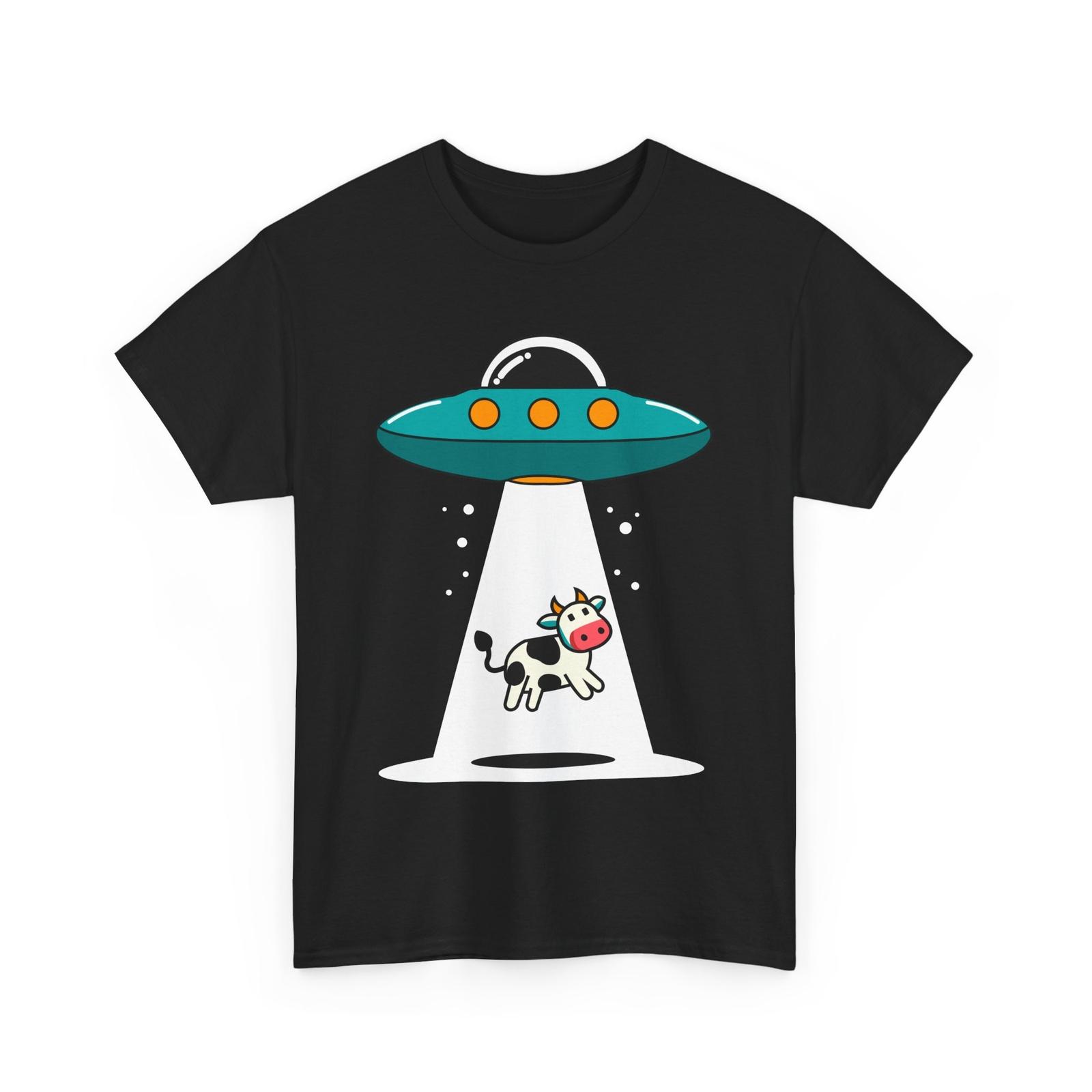 UFO Lover Tee | Alien Themed T-Shirt | Cool Sci-Fi Fashion | Cow Abduction Shirt Unisex T-Shirt XXXL