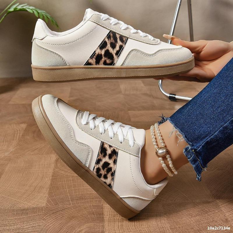 Autumn's New Thick-soled Versatile Women's Shoes, Casual Sports Shoes and Board Shoes
