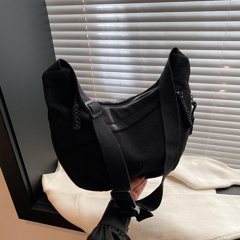 Dumpling Bag Women's Corduroy Messenger Bag Large Capacity Shoulder Bag Casual Women's Bag Simple Versatile Sports Commuter Backpack