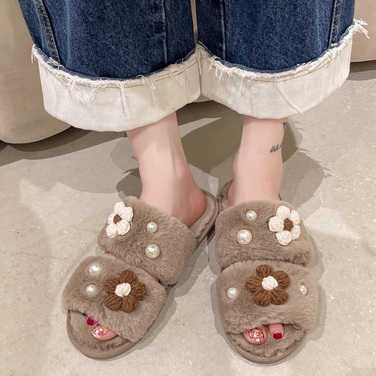 

Мода 2024 Зима Новые женские домашние однотонные цветочные жемчужные пушистые хлопковые тапочки 40-41 хаки