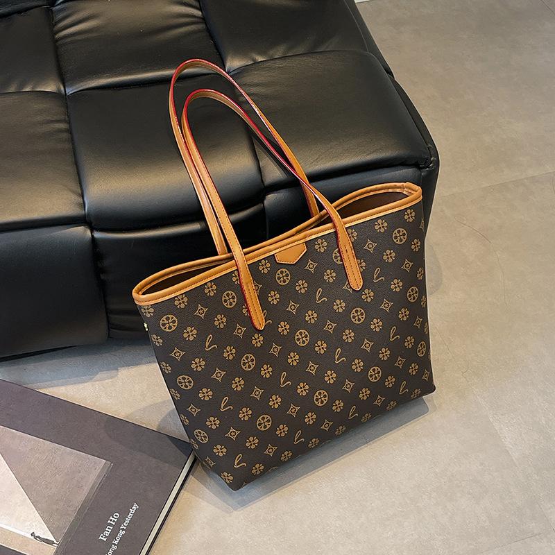 Bag New light luxury printed tote bag retro shoulder bag large capacity daily commuter handbag