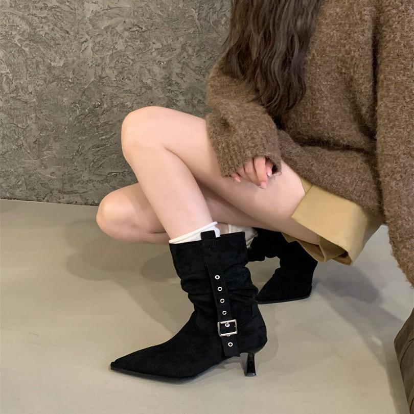 Pointed Retro Short Boots Women's 2025 New Maillard Boots Wasteland Suede Sleeve Western Boots