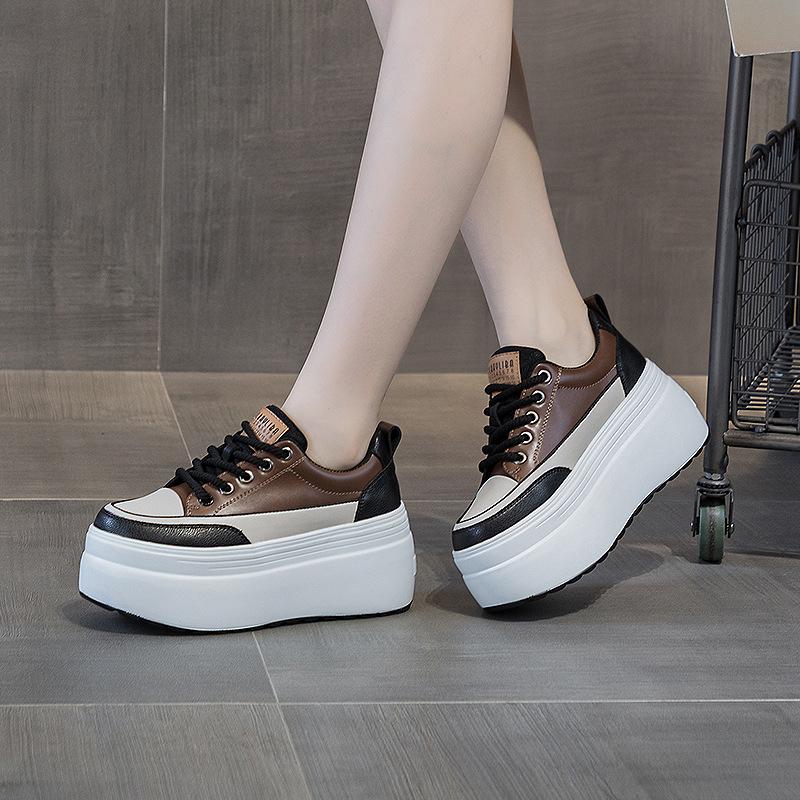 Plateau-Muffin-Schuhe Damen neu 2025 Damen Casual Einzelne Schuhe vielseitige Farbabstimmung Mode Low-Top Erhöhende Board-Schuhe Tide