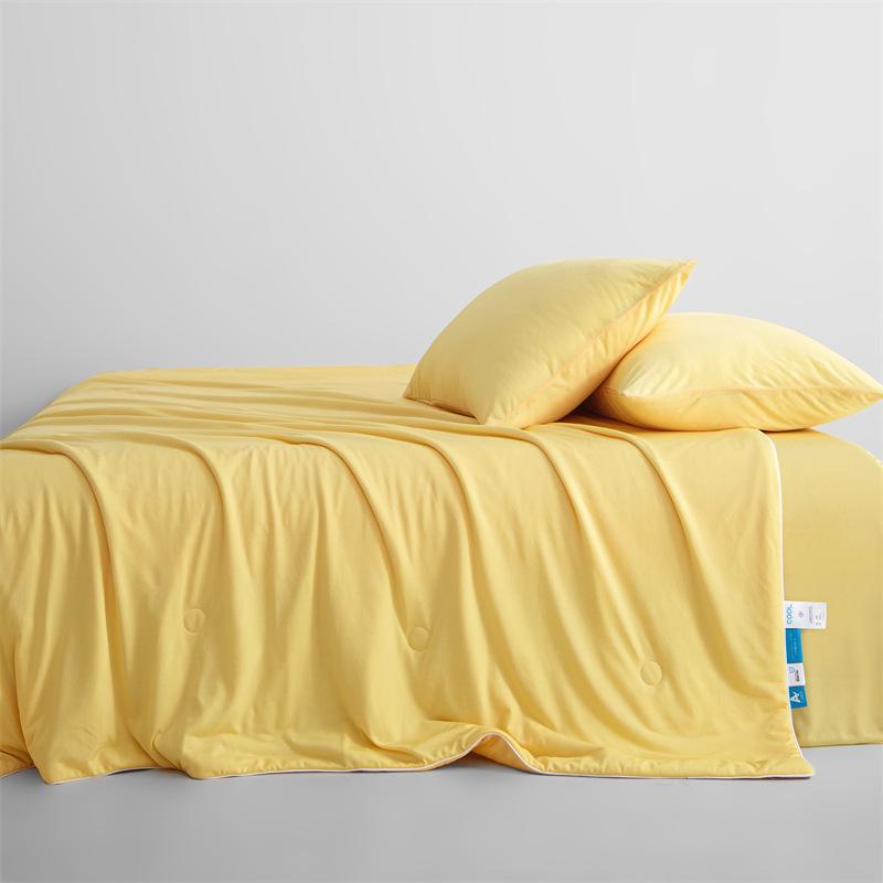 Summer Ice Silk Quilt: Cool & Washable for Mother and Baby