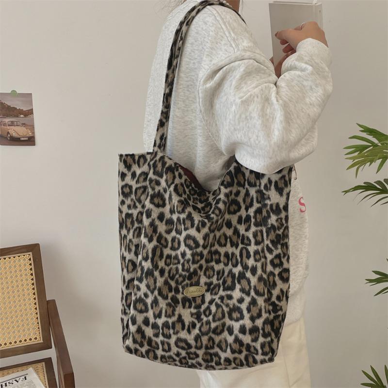 1 Casual bag women's new fashion woolen plaid shoulder bag large capacity double-sided dual-purpose bag