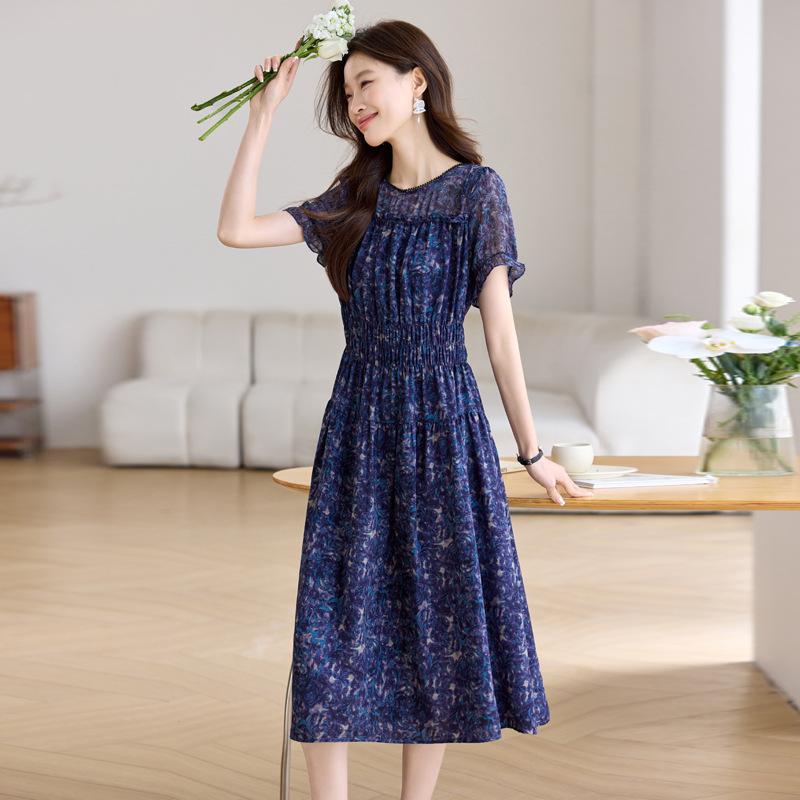 

Легкое спелое цветочное платье женское новое для среднего возраста с завышенной талией стройнящее средней длины XL фиолетовый