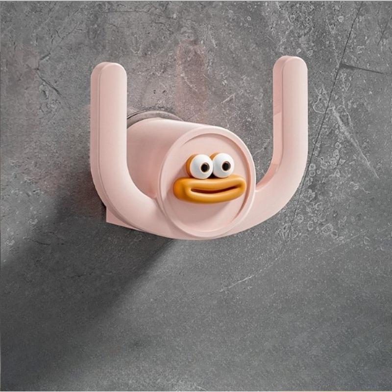 1 pièce Support mural de rangement pour pantoufles de salle de bain, design dessin animé, avec fonction de drainage, pour salles de bain et chambres Pink